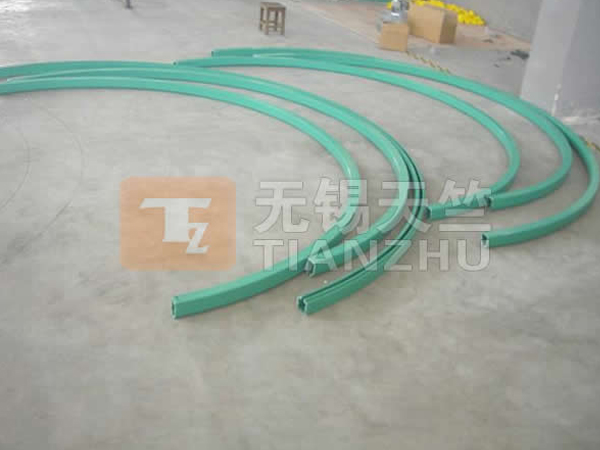 多极滑触线系列.jpg 多极滑触线系列.jpg